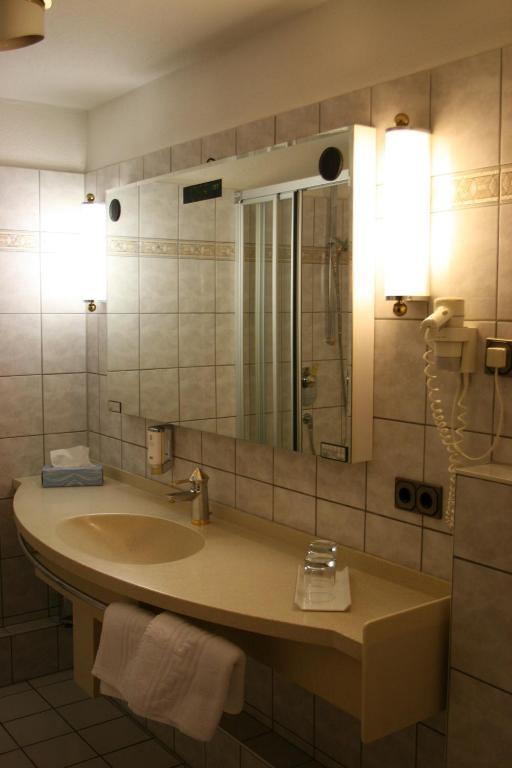 Hotel La Vigie & Ristorante Belvedere Дуйсбург Стая снимка